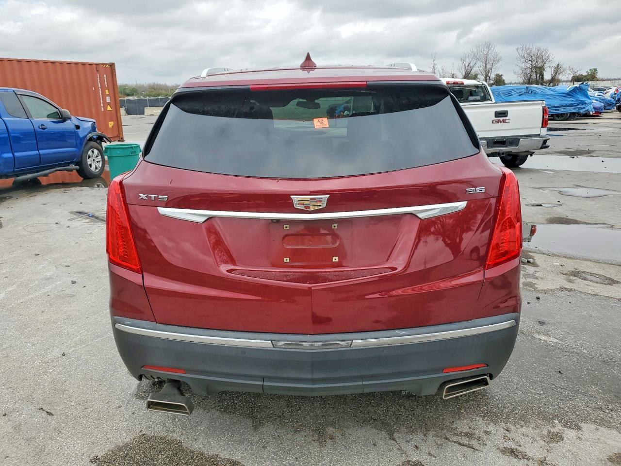 2017 CADILLAC XT5
