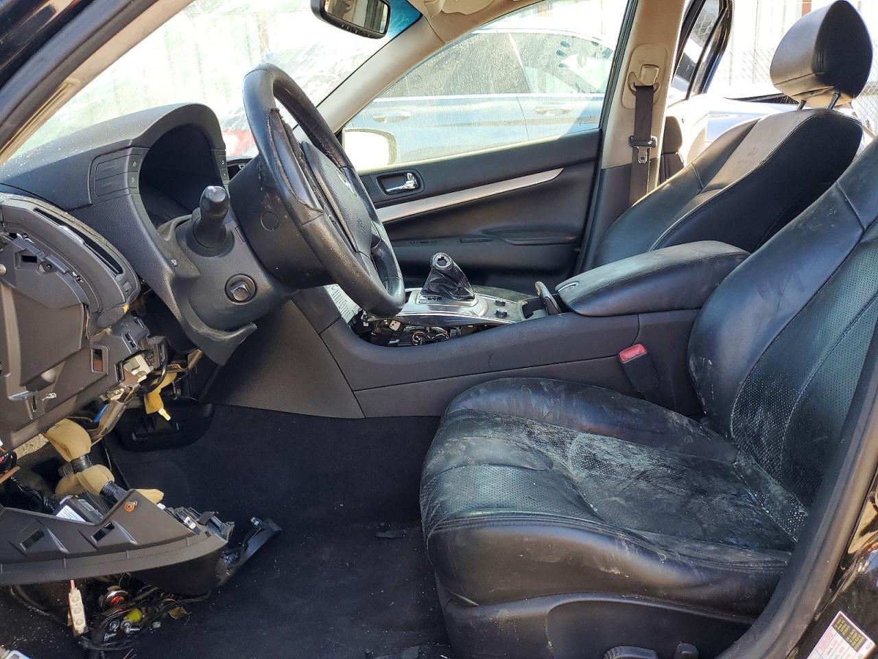 2011 INFINITI G37