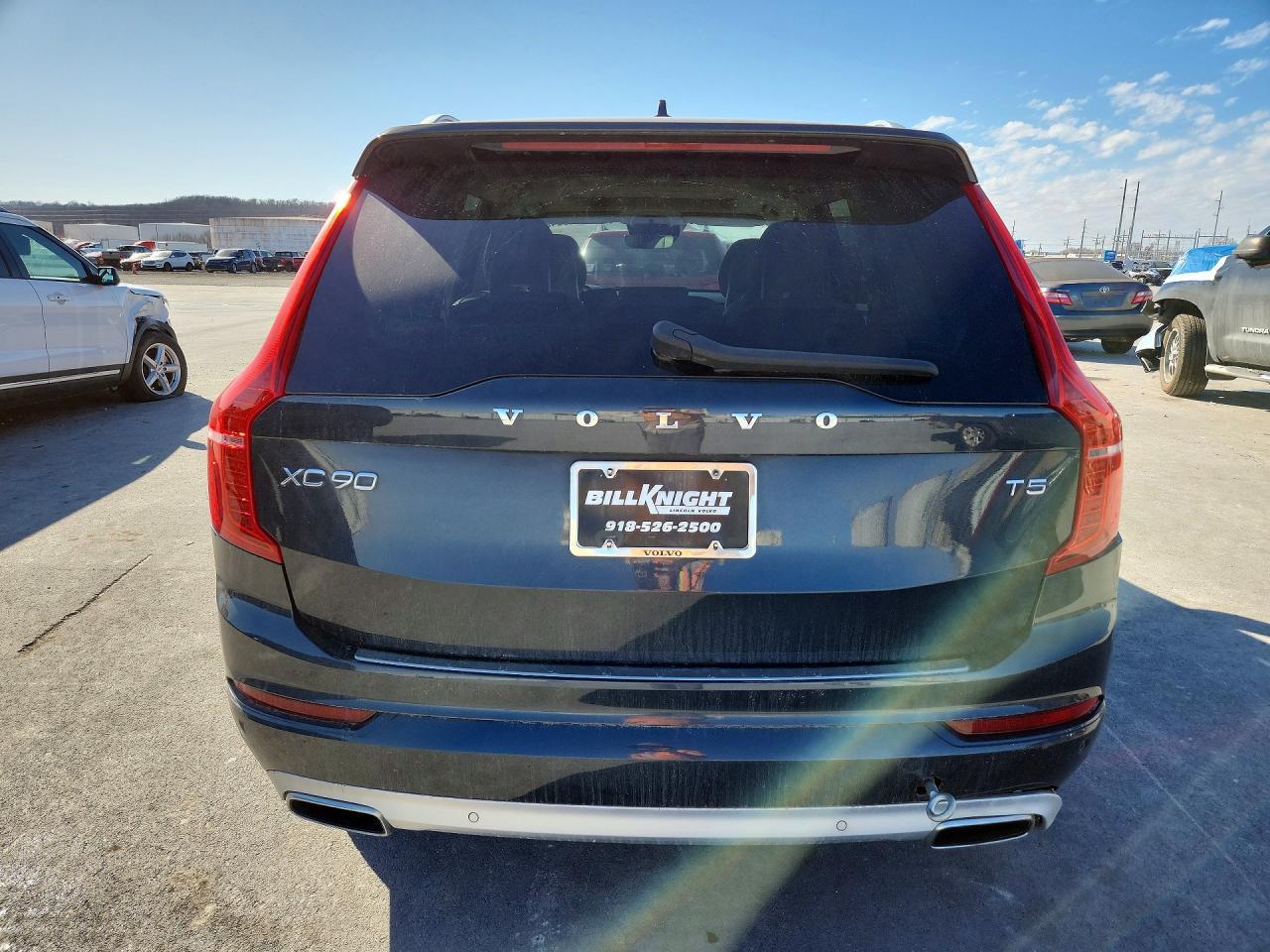 2021 VOLVO XC90