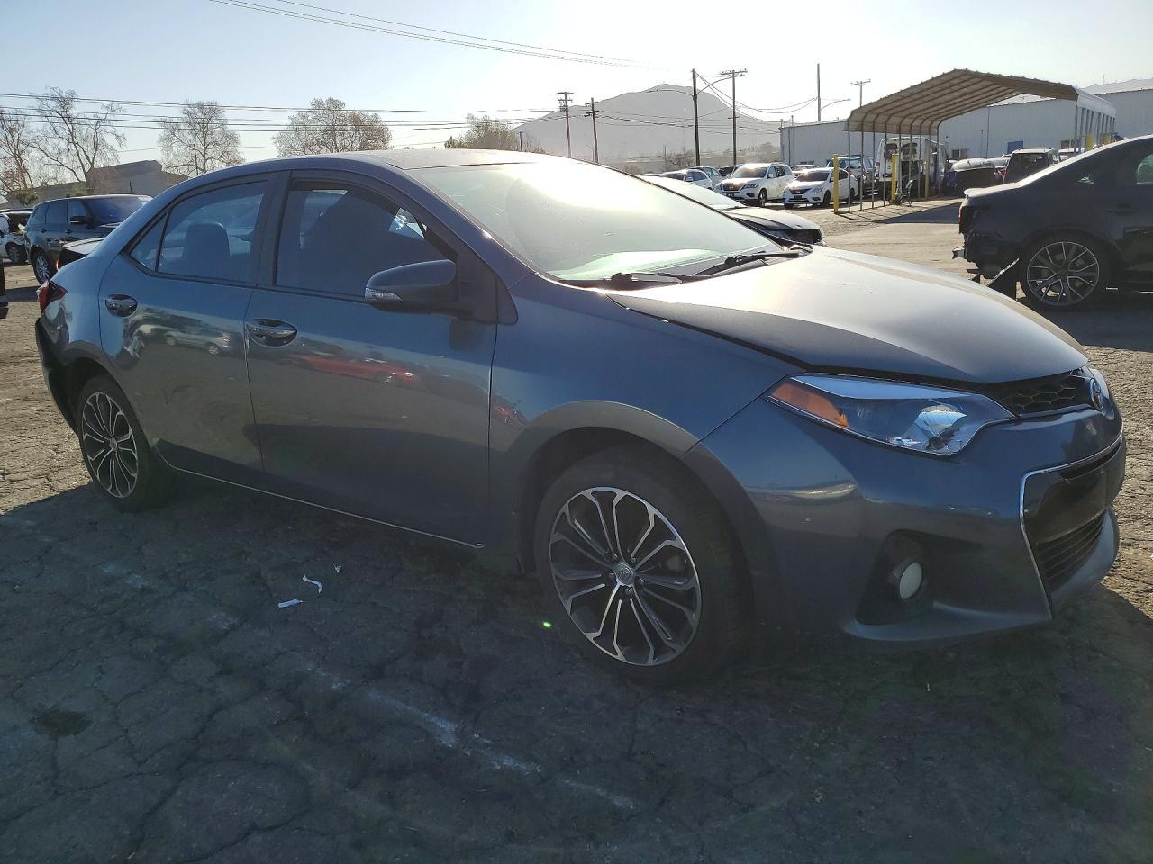 2015 TOYOTA COROLLA
