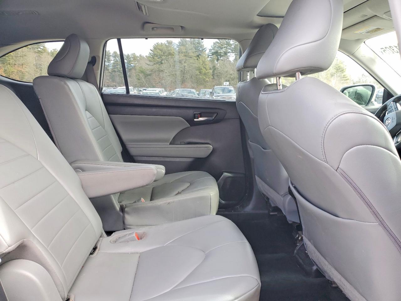 2021 TOYOTA HIGHLANDER