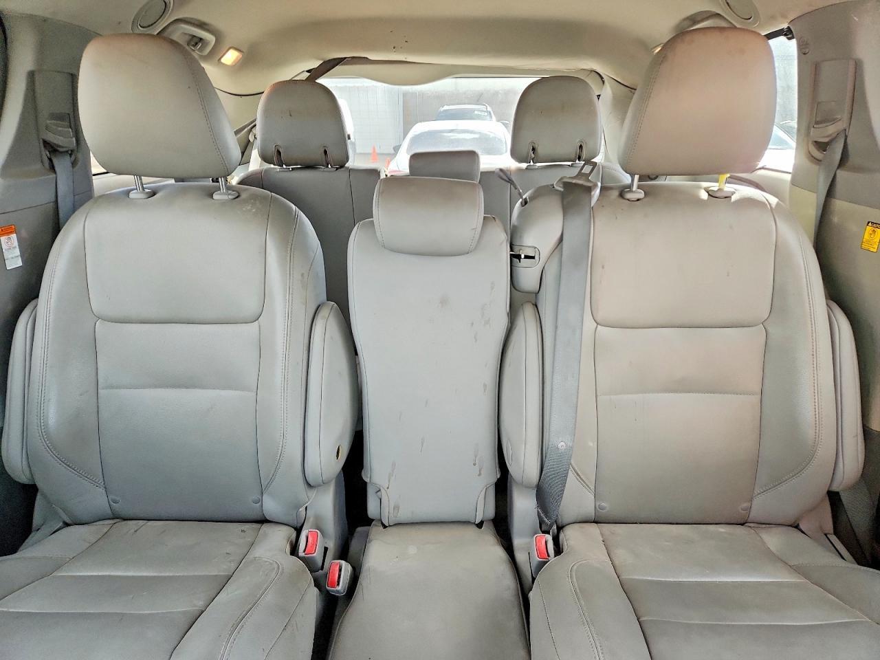 2017 TOYOTA SIENNA