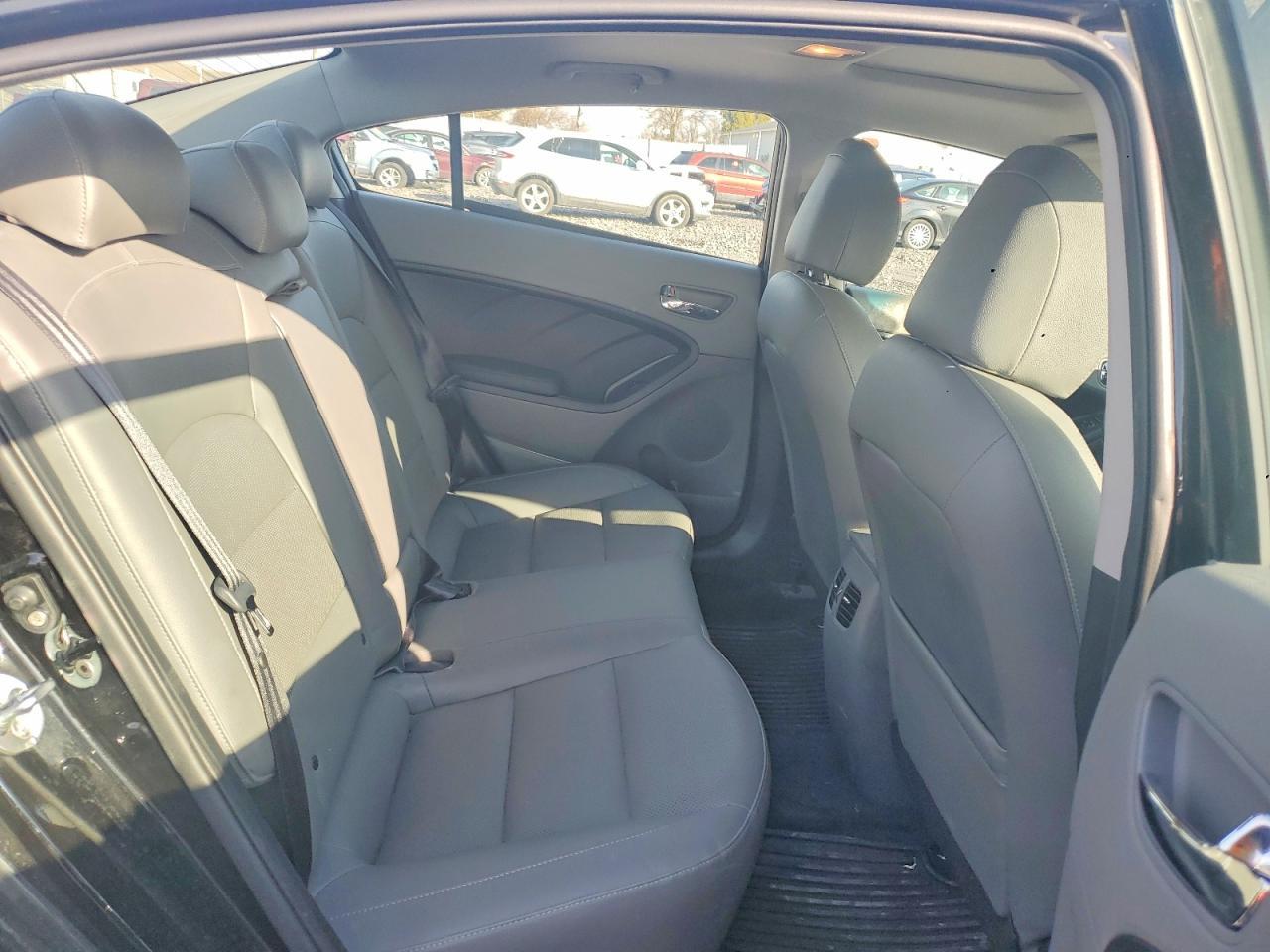 2017 KIA FORTE