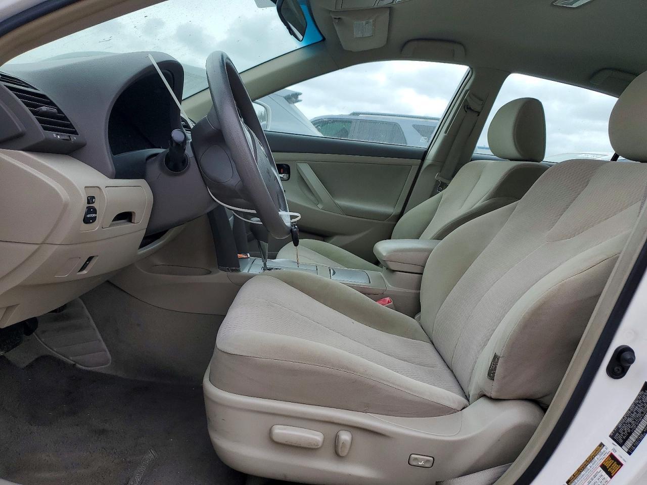 2011 TOYOTA CAMRY