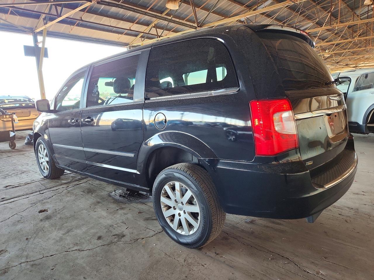 2016 CHRYSLER Town & Country