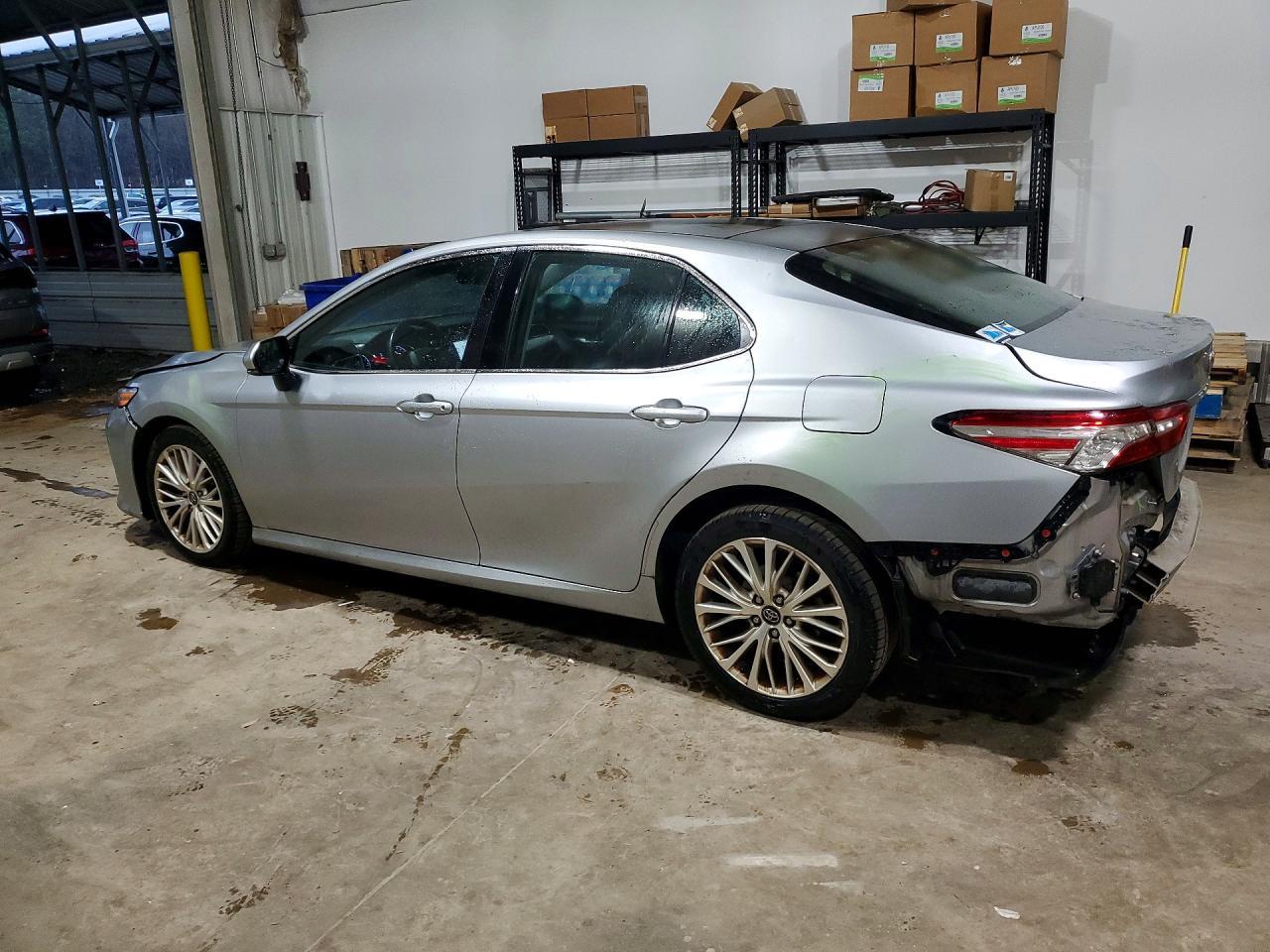 2018 TOYOTA CAMRY