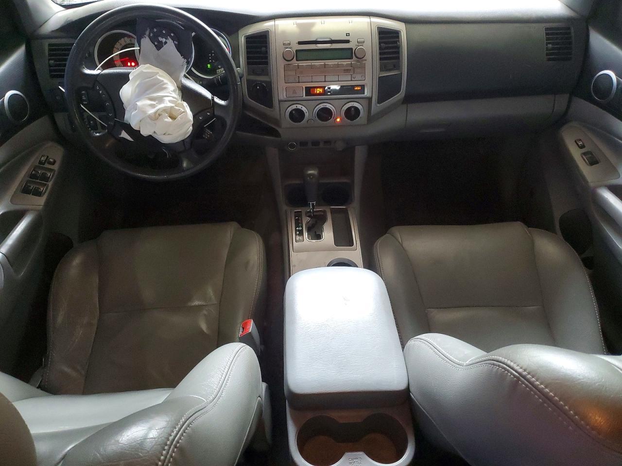 2011 TOYOTA TACOMA
