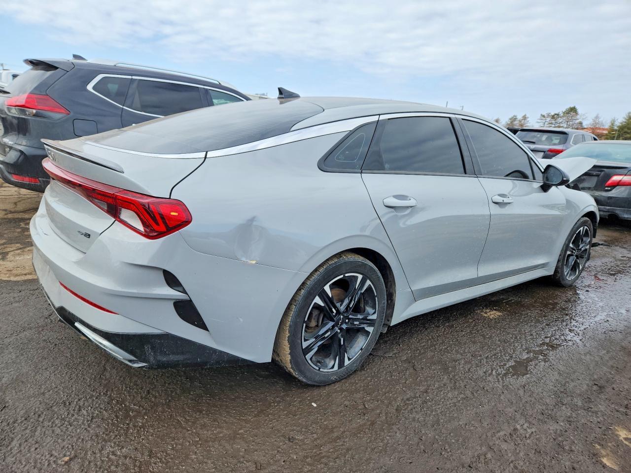 2022 KIA K5