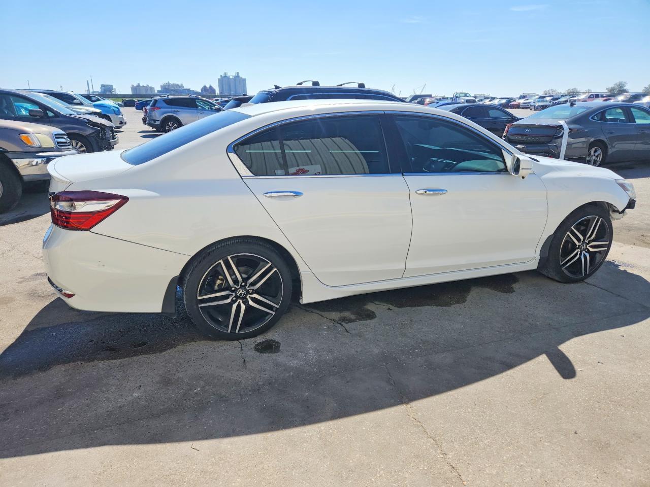 2016 HONDA ACCORD