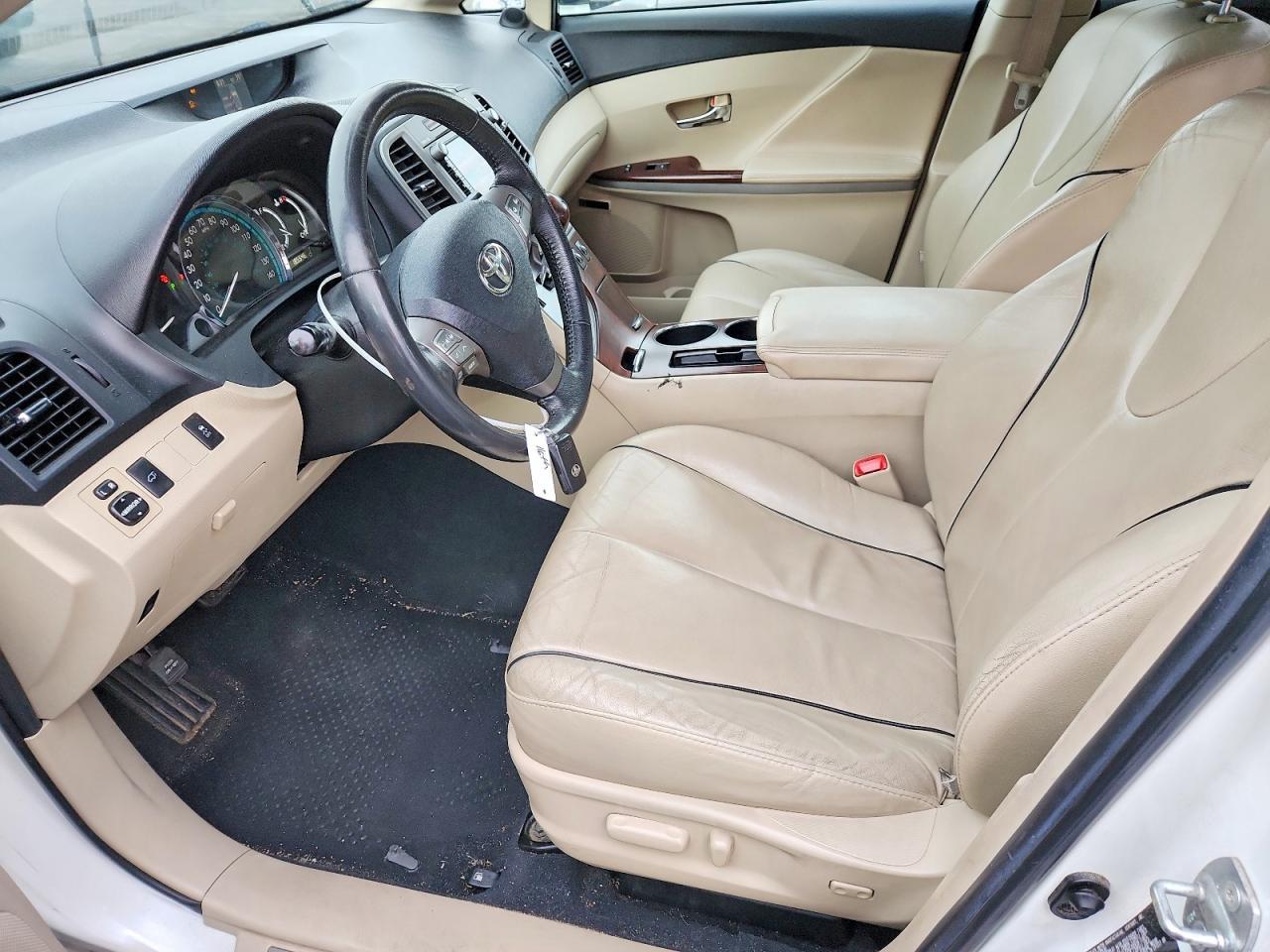 2010 TOYOTA VENZA