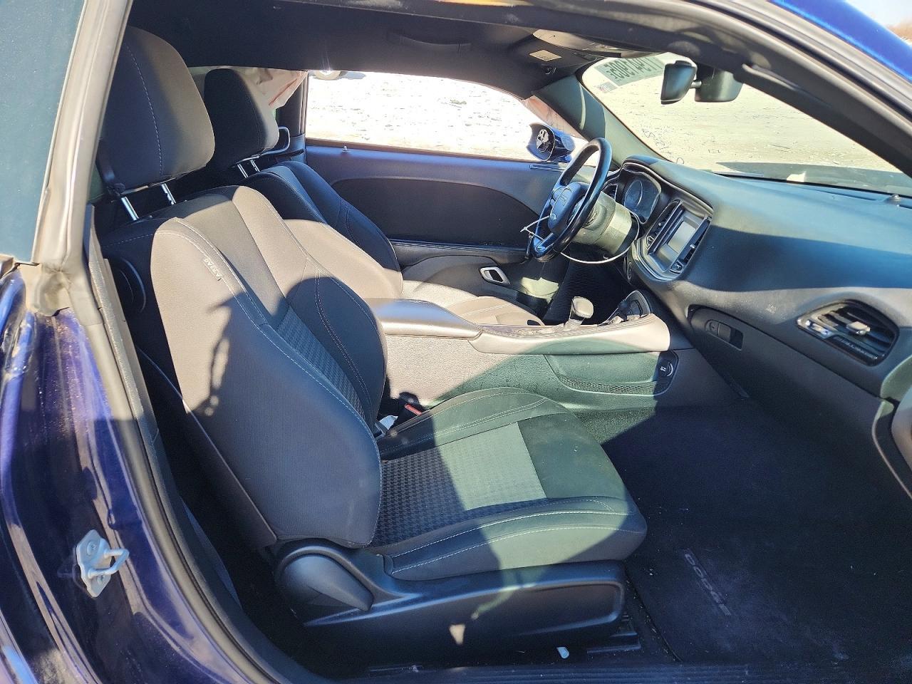 2016 DODGE Challenger