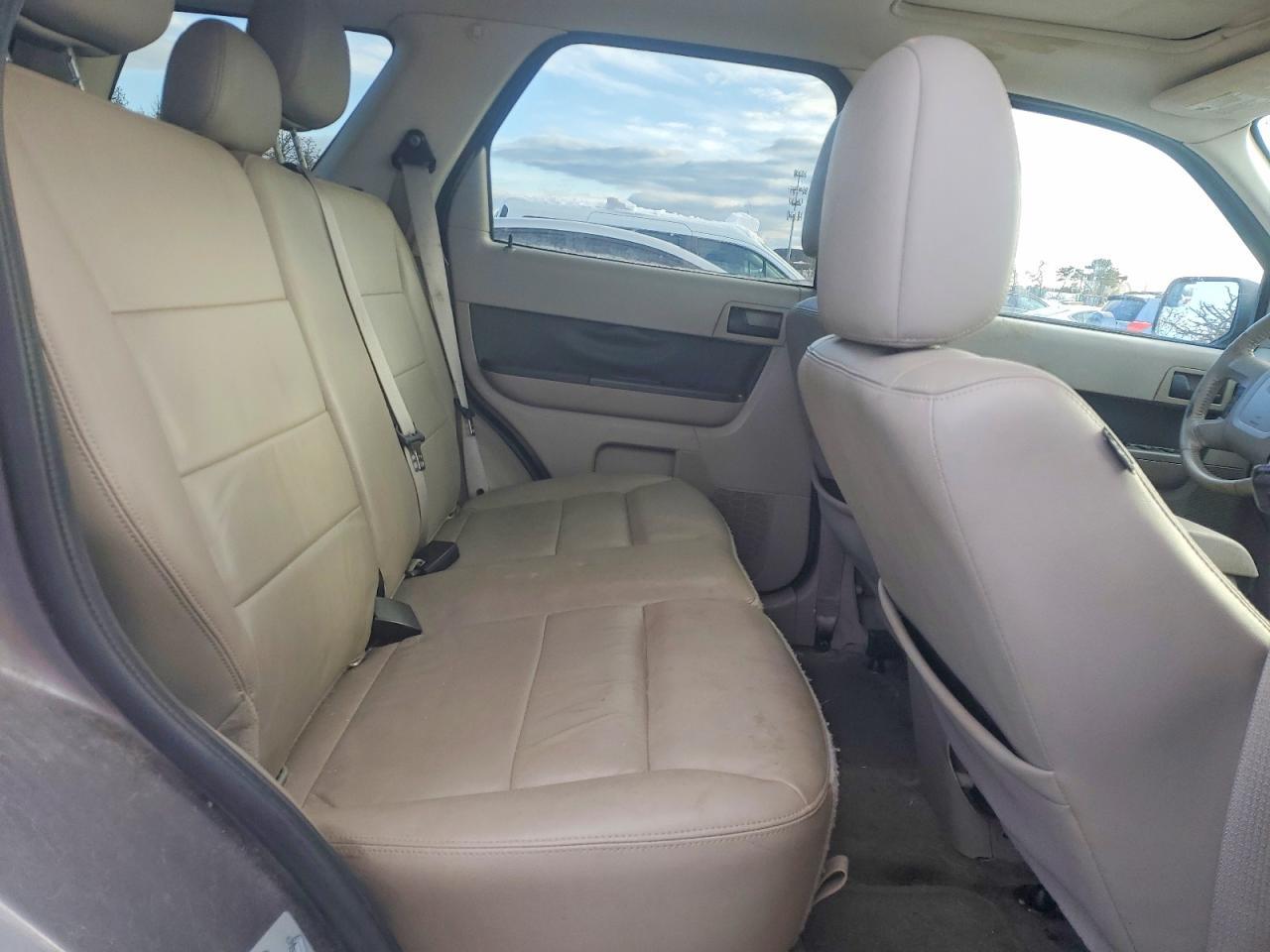 2010 FORD ESCAPE