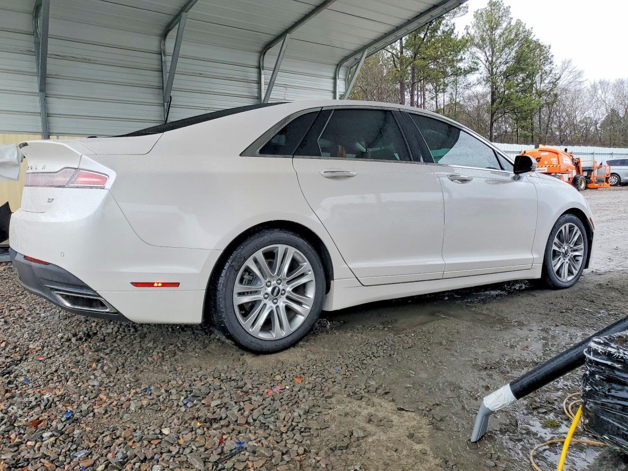2015 LINCOLN MKZ