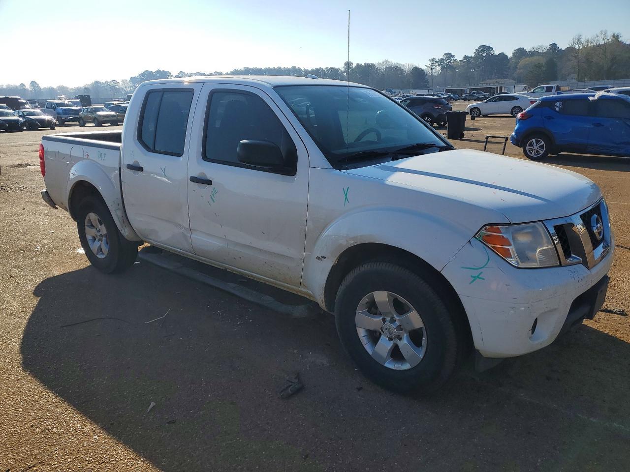 2013 NISSAN Frontier