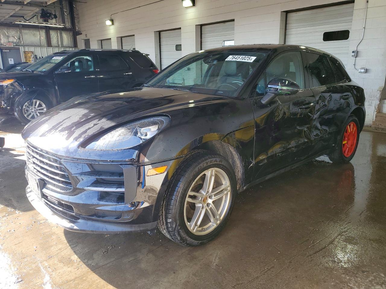 2020 PORSCHE Macan