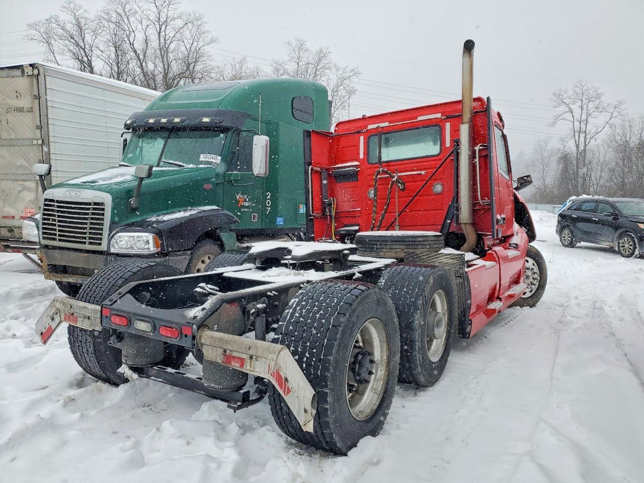 2025 VOLVO VNL