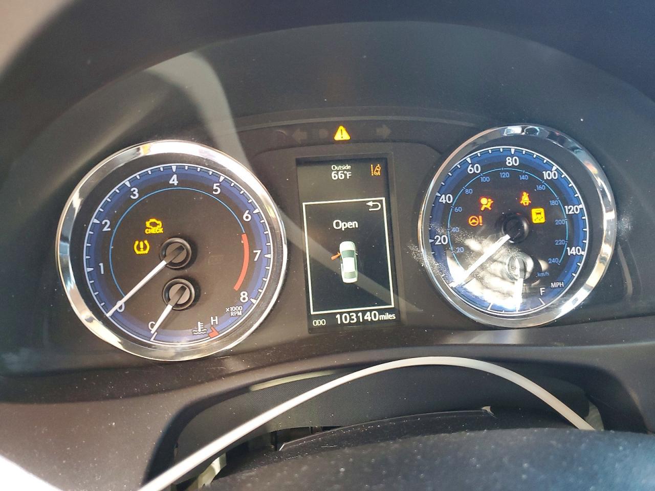 2017 TOYOTA COROLLA