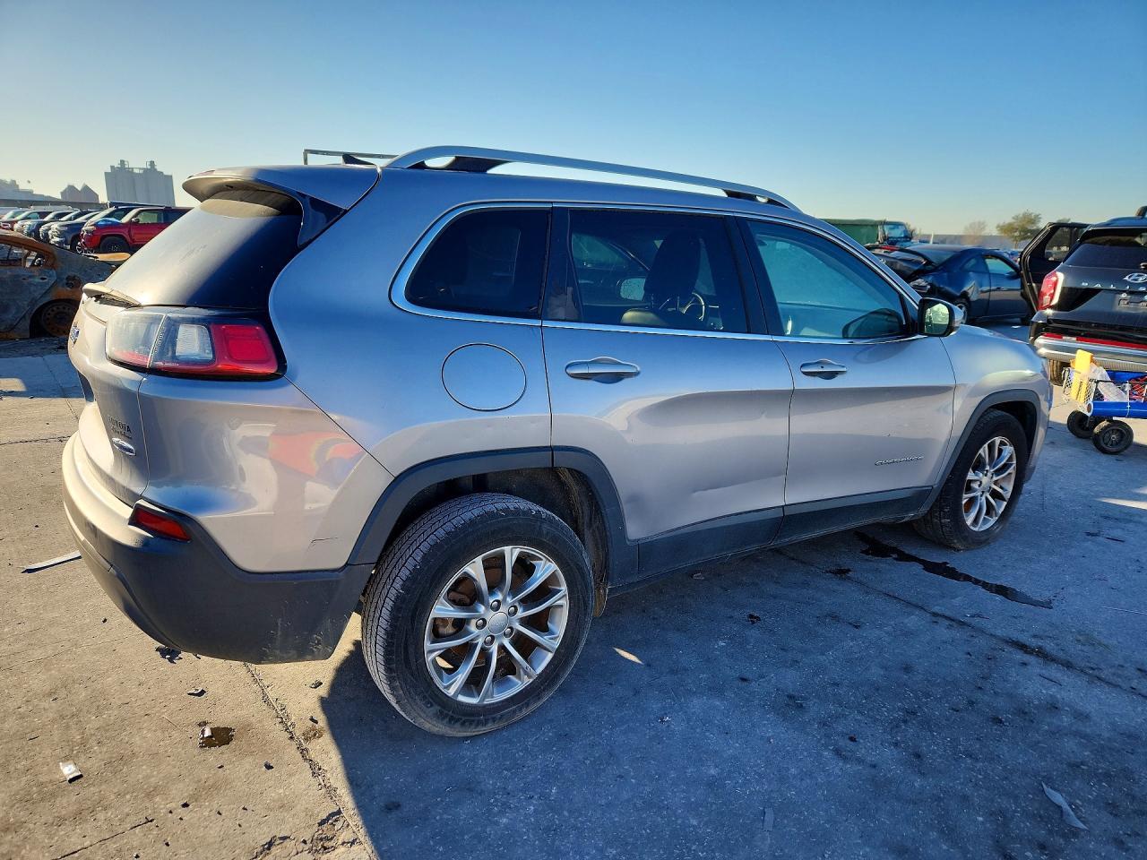 2019 JEEP CHEROKEE