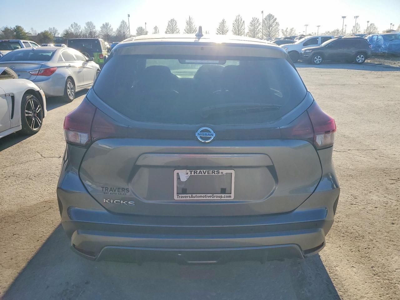 2021 NISSAN KICKS