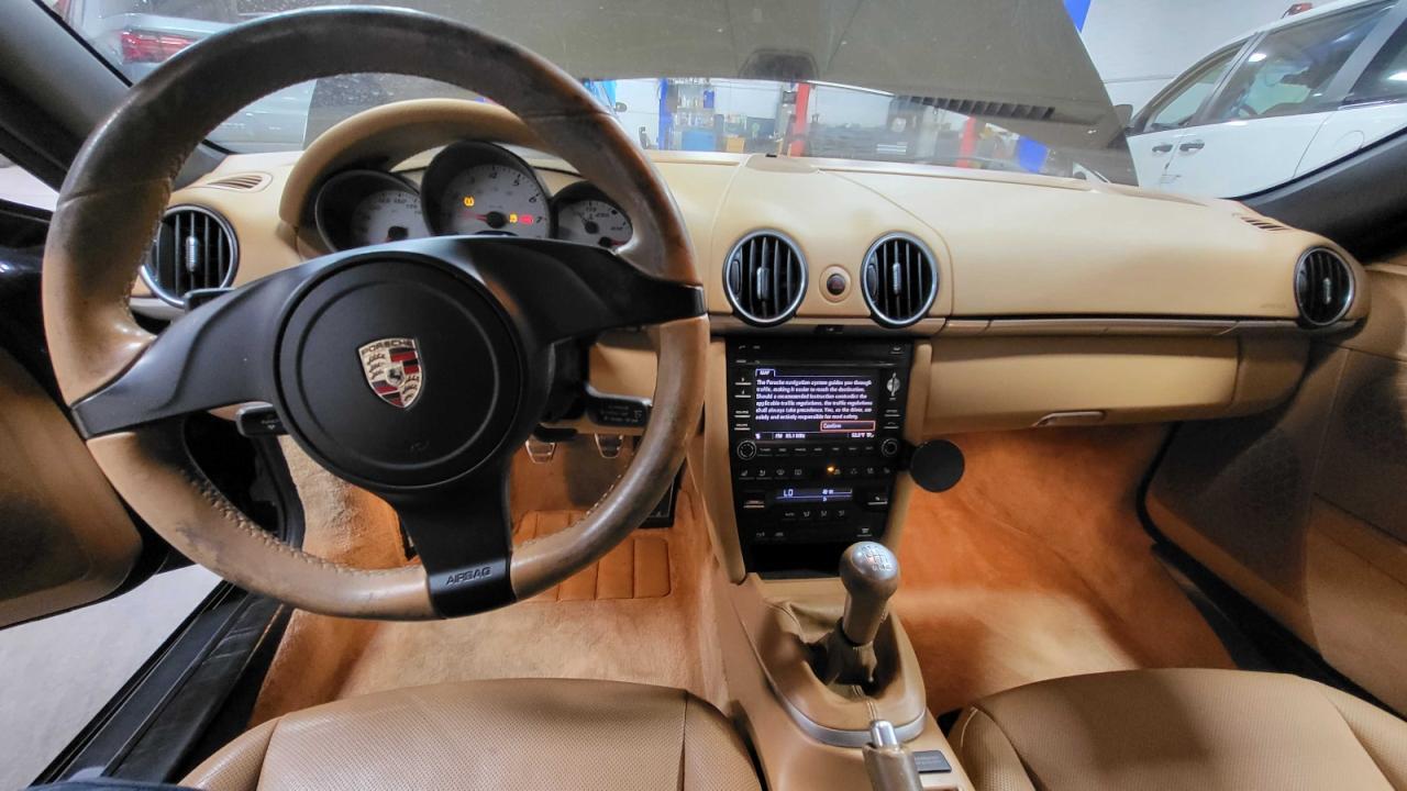 2011 PORSCHE Boxster