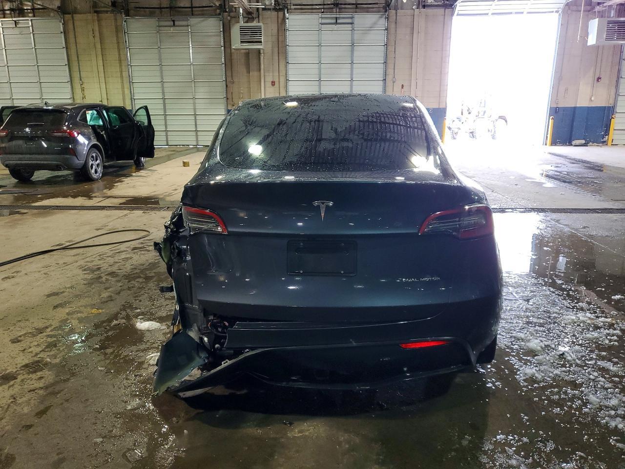 2024 TESLA MODEL Y
