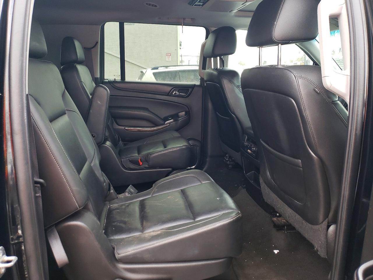 2015 CHEVROLET Suburban