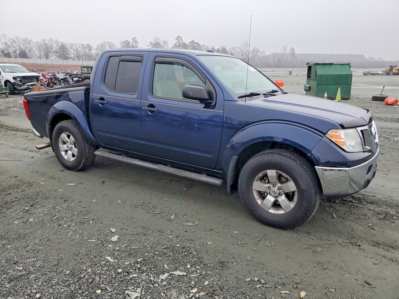 2011 NISSAN Frontier
