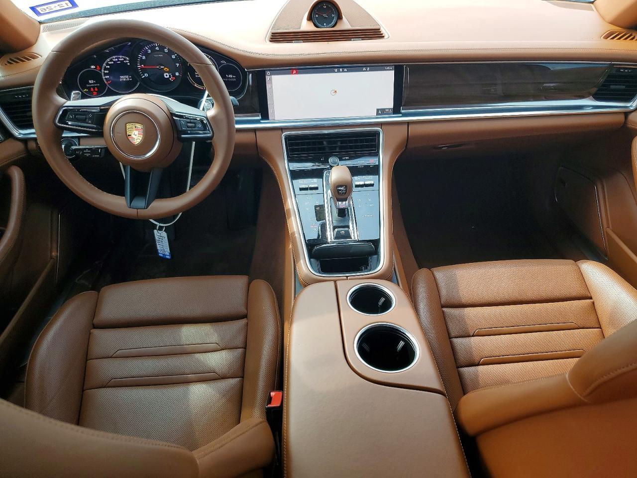 2021 PORSCHE Panamera