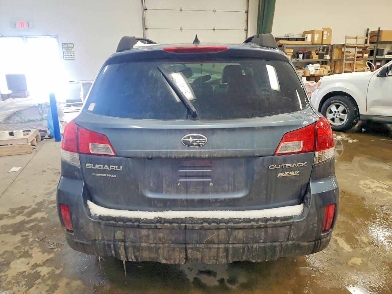 2014 SUBARU Outback