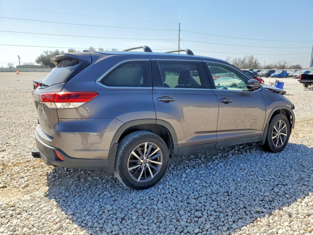 2019 TOYOTA HIGHLANDER