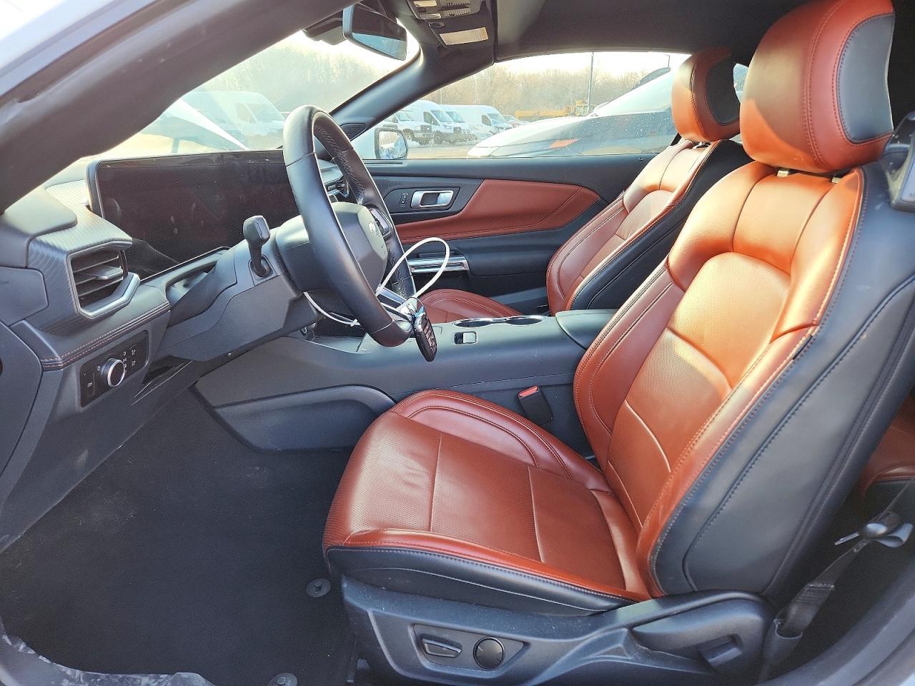 2025 FORD MUSTANG