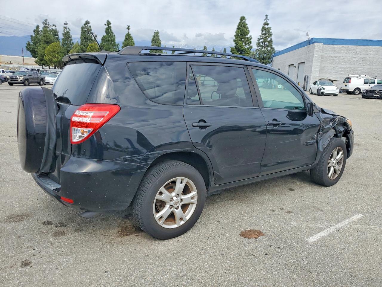 2011 TOYOTA RAV4