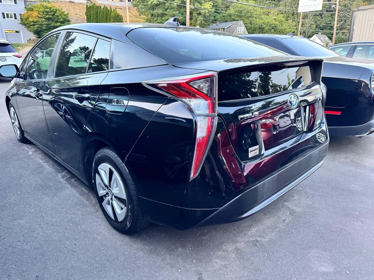 2016 TOYOTA PRIUS