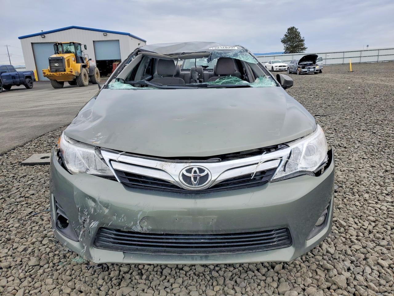 2014 TOYOTA CAMRY