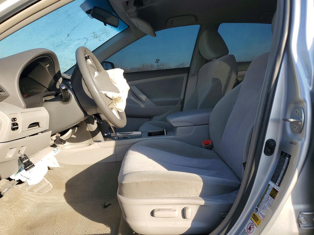 2010 TOYOTA CAMRY
