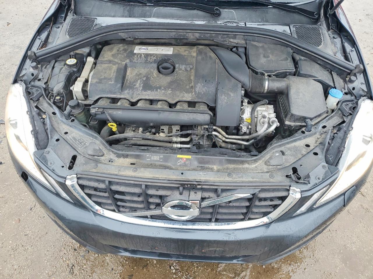 2011 VOLVO XC60