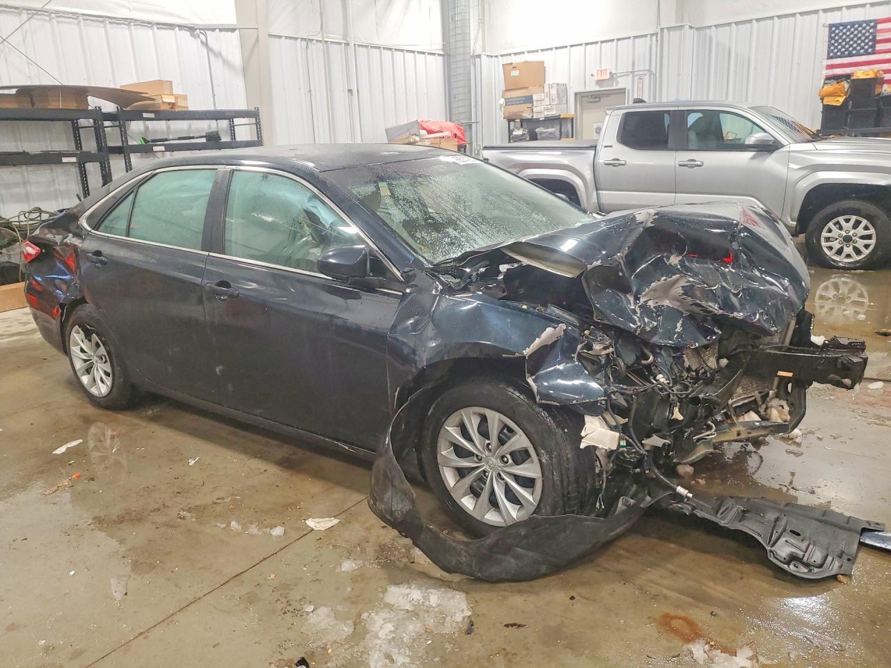 2015 TOYOTA CAMRY