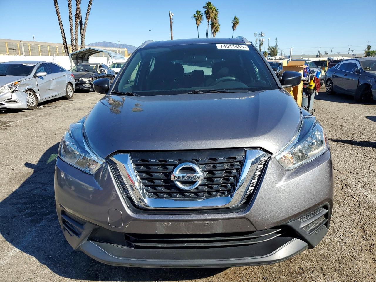 2018 NISSAN KICKS