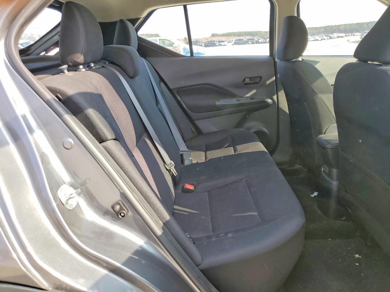 2023 NISSAN KICKS