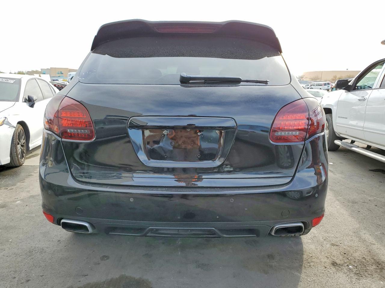2013 PORSCHE CAYENNE
