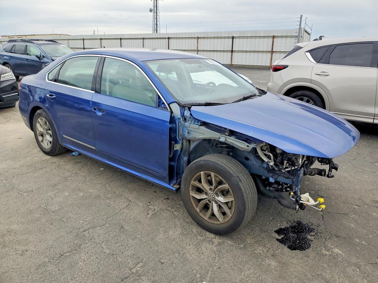 2017 VOLKSWAGEN Passat
