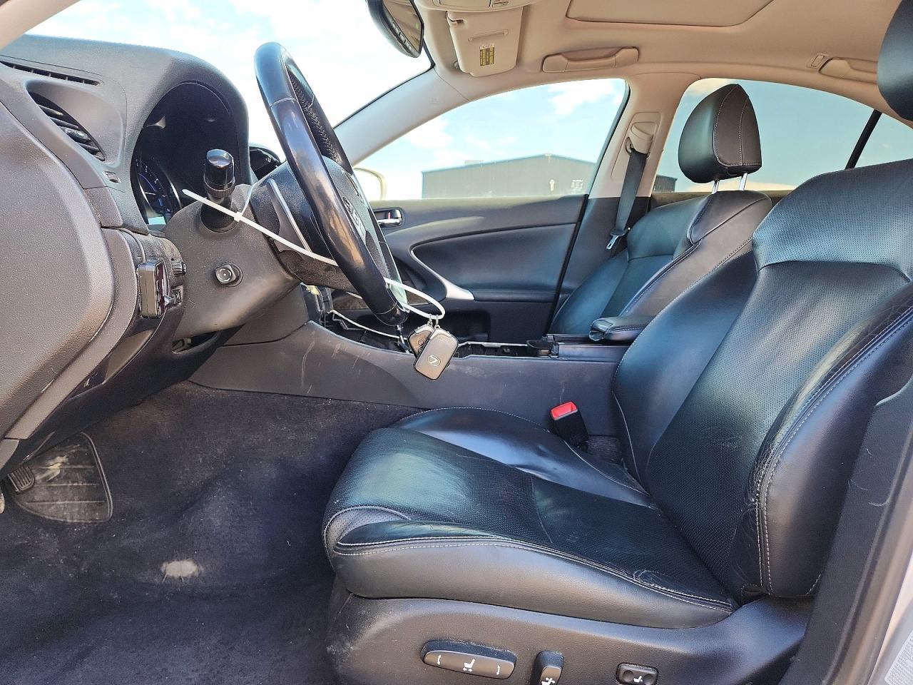 2011 LEXUS IS 350