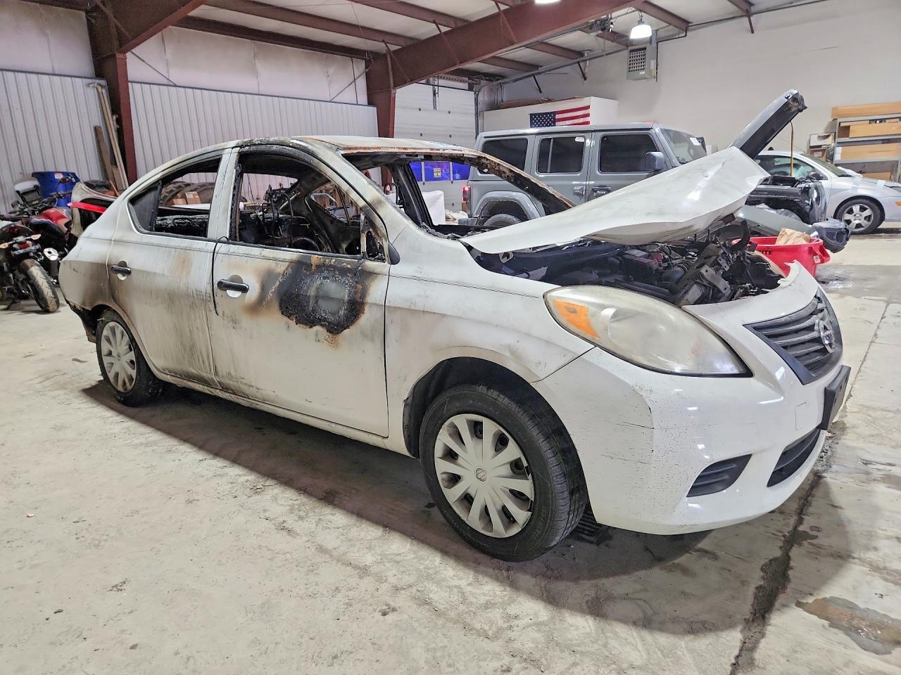 2014 NISSAN VERSA