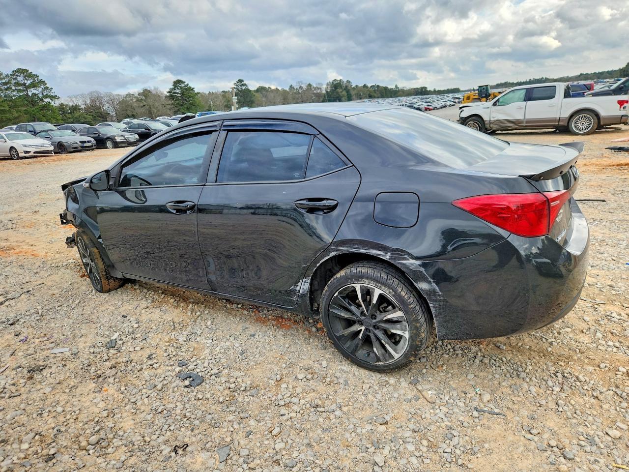 2017 TOYOTA COROLLA