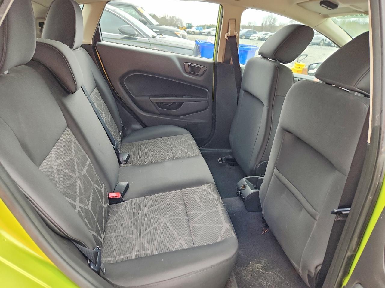 2011 FORD Fiesta