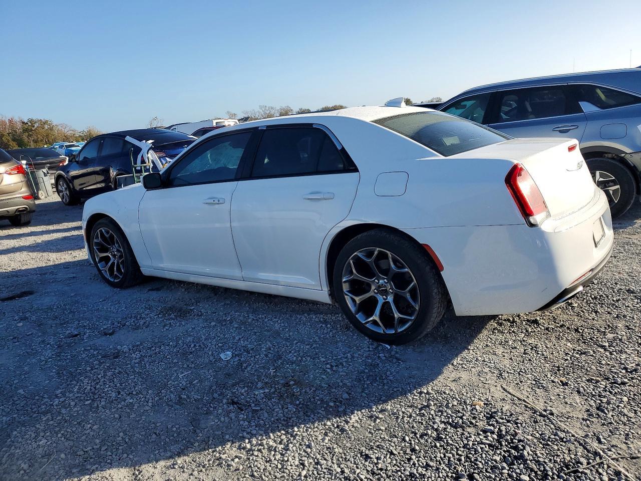 2016 CHRYSLER 300