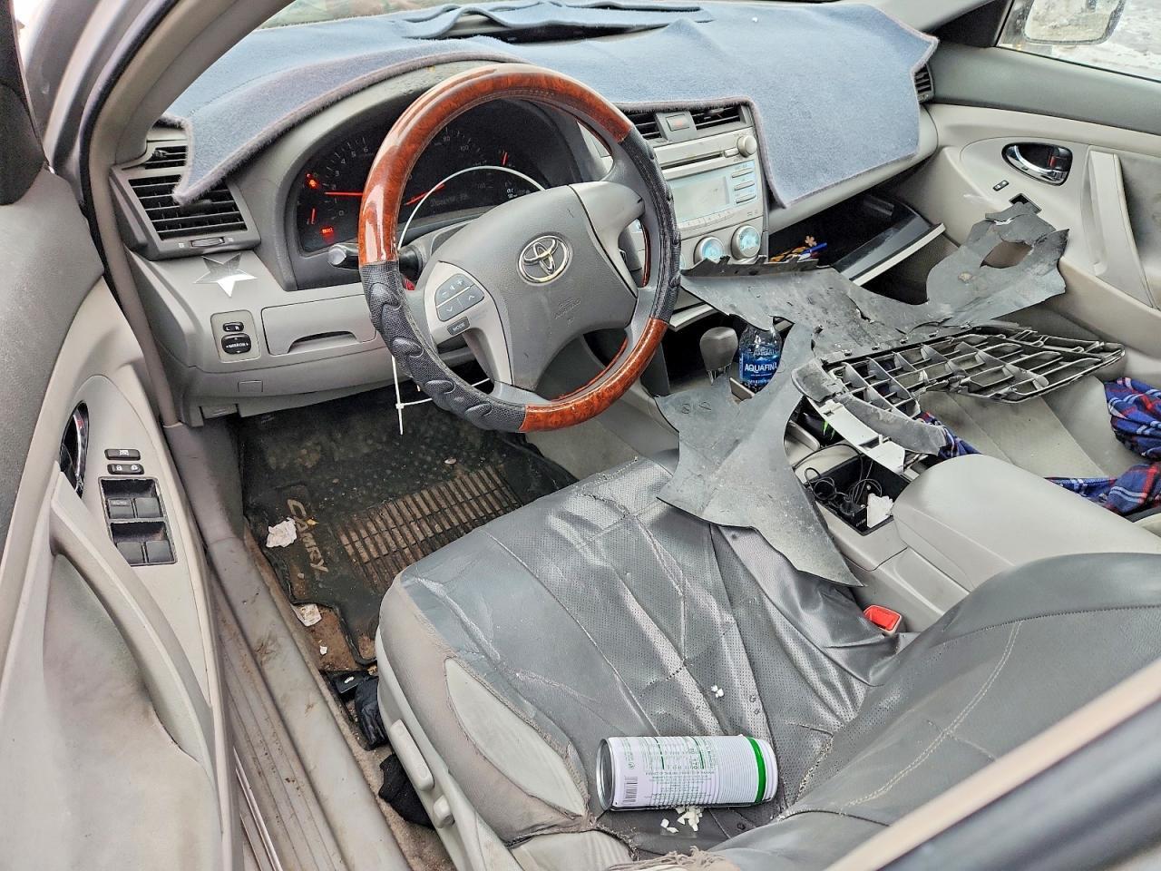 2009 TOYOTA CAMRY