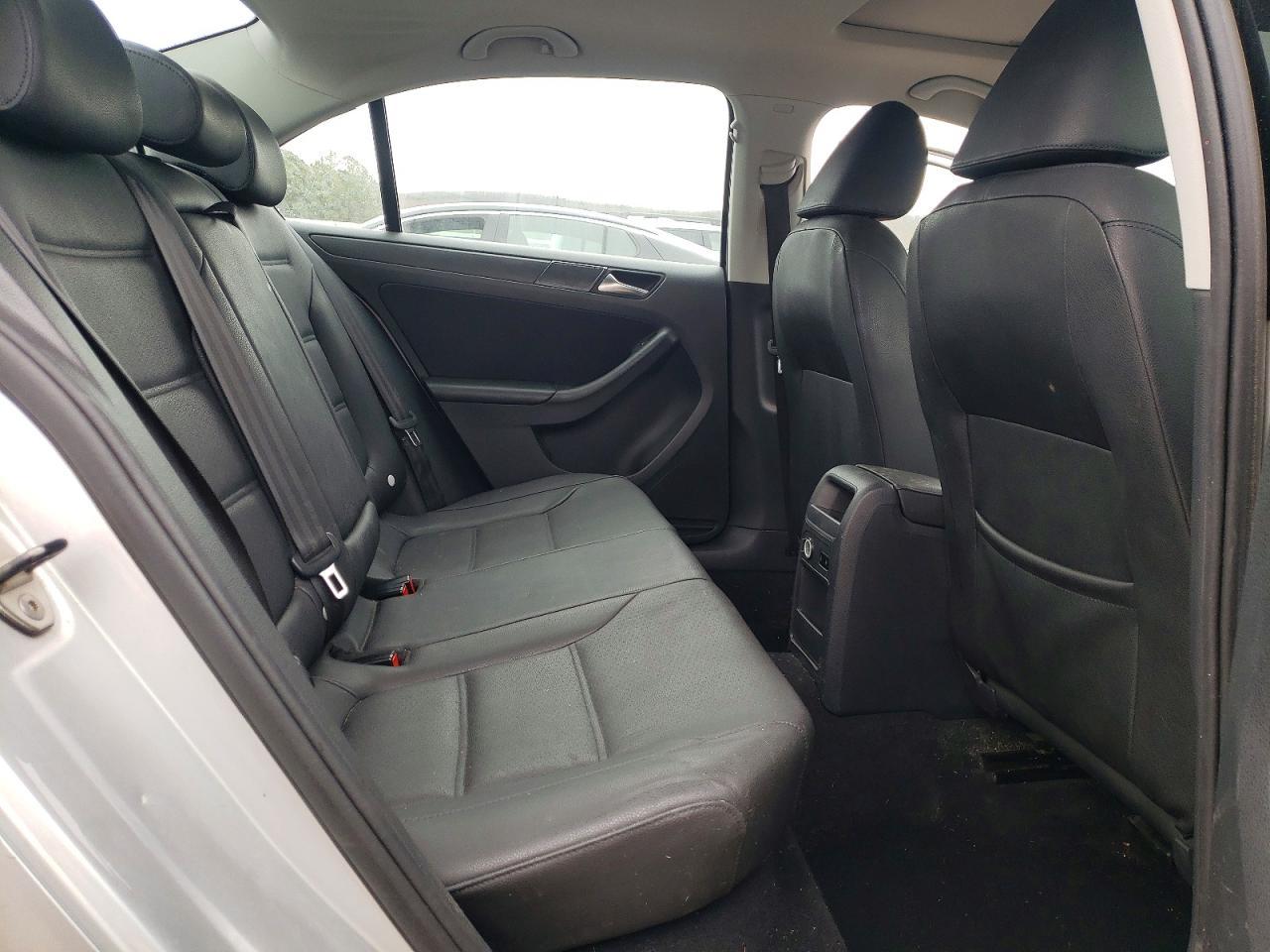 2012 VOLKSWAGEN JETTA