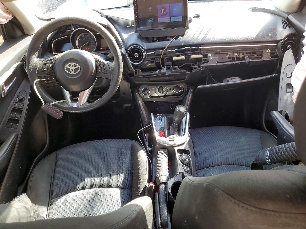 2017 TOYOTA YARIS