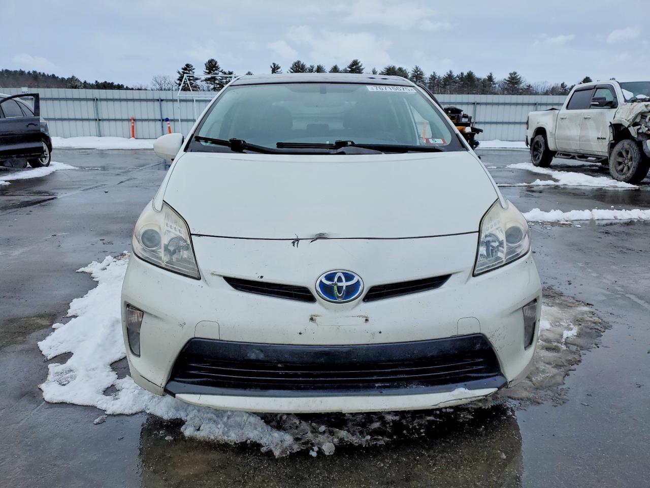 2014 TOYOTA PRIUS